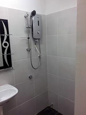 En-suite Shower